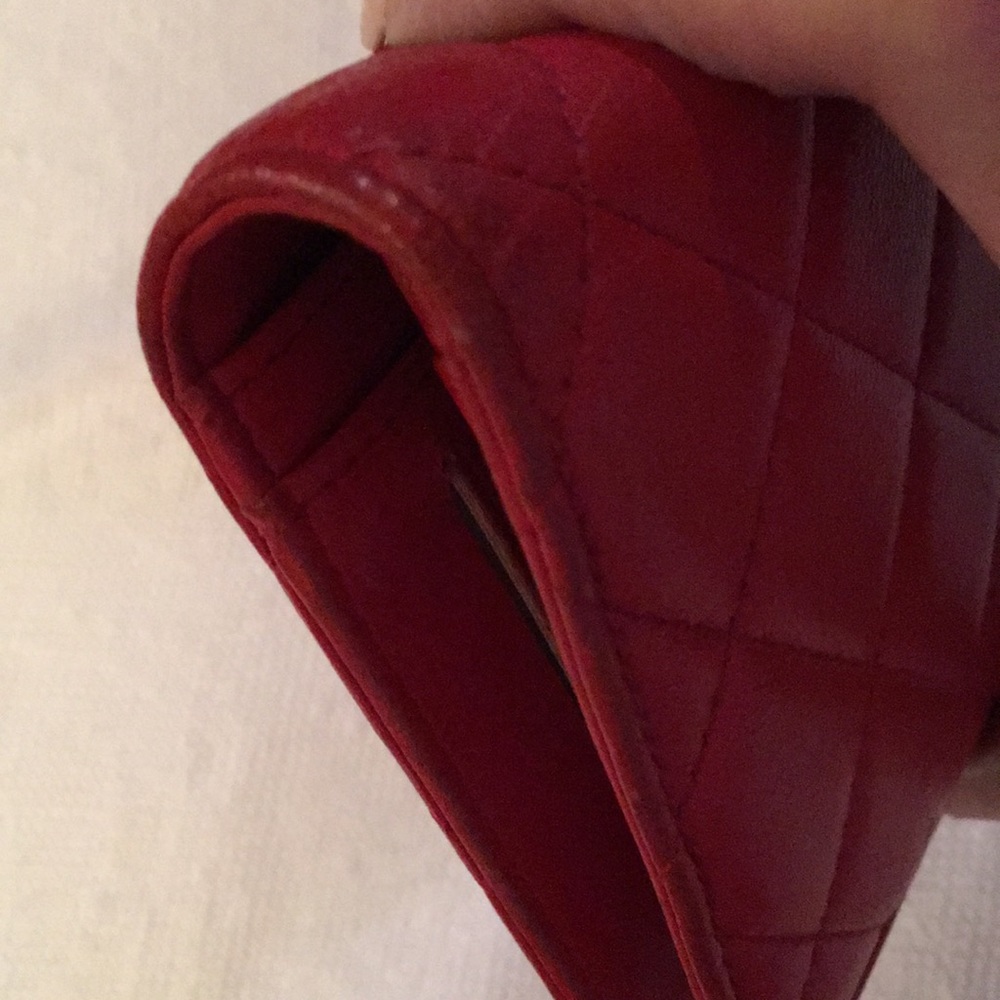 Special Authentic Red Chanel Wallet - Picture 3 of 8